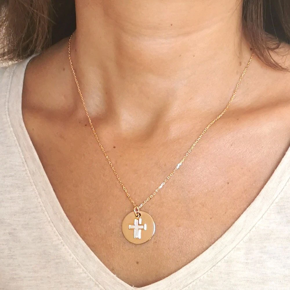 Collier Médaille Croix Plaqué Or Personnalisé - 2585 – Image 2