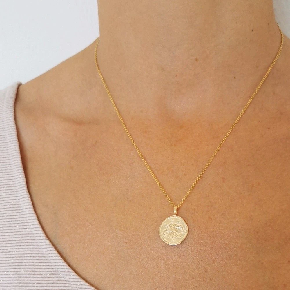 Médaille Scorpion Plaqué Or Personnalisée - 2682 – Image 2